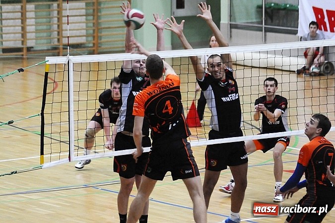 Zdjęcie w galerii na portalu naszraciborz.pl: Siatkarski AZS w końcu zwycięski wiadomości z regionu