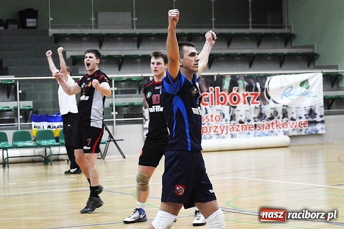 Zdjęcie w galerii na portalu naszraciborz.pl: Siatkarski AZS w końcu zwycięski wiadomości z regionu