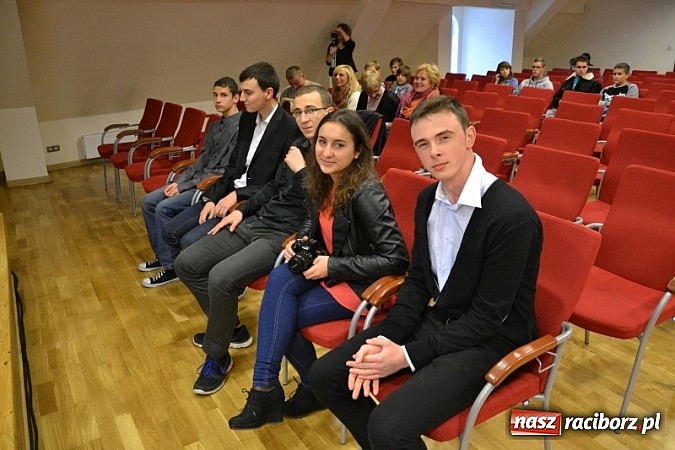 Zdjęcie w galerii na portalu naszraciborz.pl: Akcja Bezpieczniej na motorowerze zakończona wiadomości z regionu