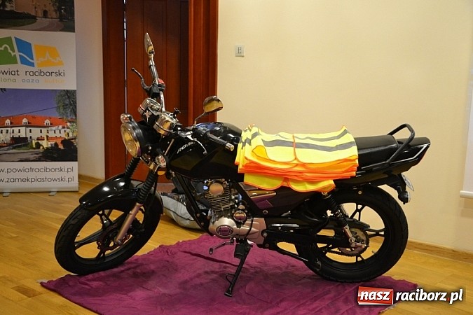 Zdjęcie w galerii na portalu naszraciborz.pl: Akcja Bezpieczniej na motorowerze zakończona wiadomości z regionu