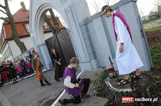 Zdjęcie w galerii na portalu naszraciborz.pl: Już po raz dwunasty św. Marcin zawitał do Samborowic wiadomości z regionu