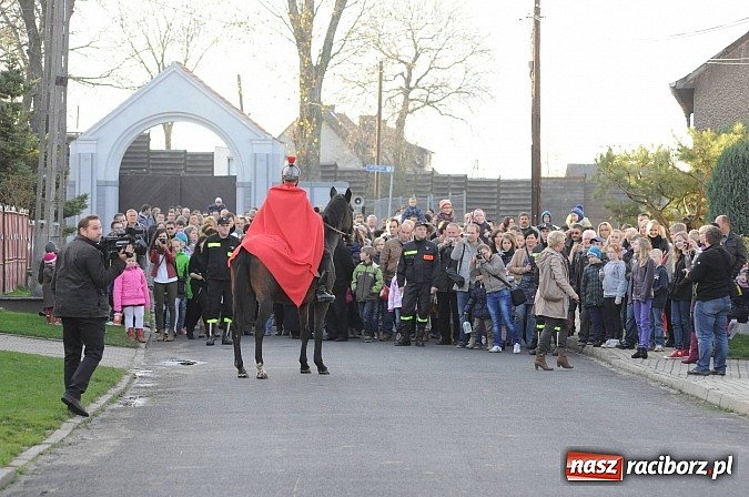 Zdjęcie w galerii na portalu naszraciborz.pl: Już po raz dwunasty św. Marcin zawitał do Samborowic wiadomości z regionu