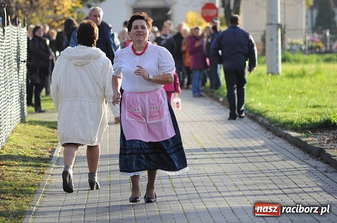 Zdjęcie w galerii na portalu naszraciborz.pl: Już po raz dwunasty św. Marcin zawitał do Samborowic wiadomości z regionu