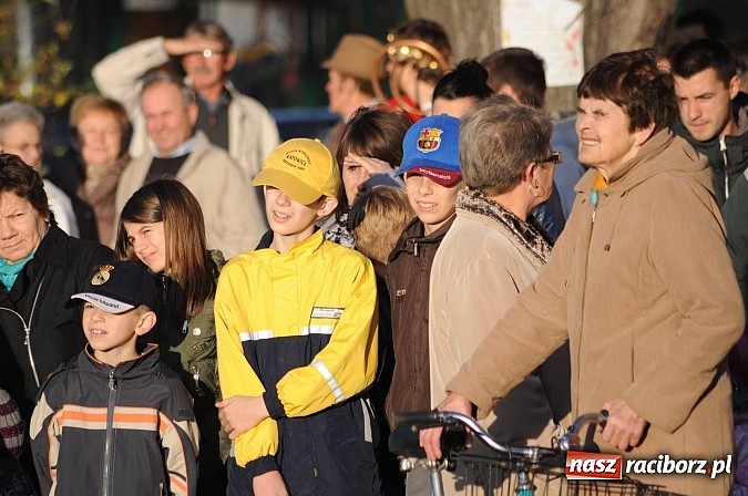 Zdjęcie w galerii na portalu naszraciborz.pl: Już po raz dwunasty św. Marcin zawitał do Samborowic wiadomości z regionu