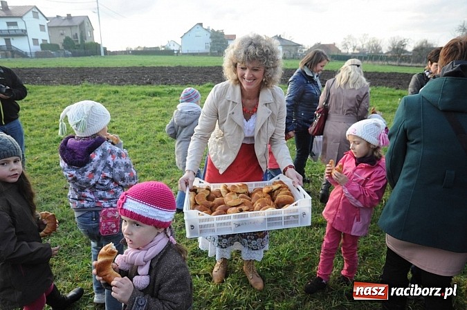 Zdjęcie w galerii na portalu naszraciborz.pl: Już po raz dwunasty św. Marcin zawitał do Samborowic wiadomości z regionu