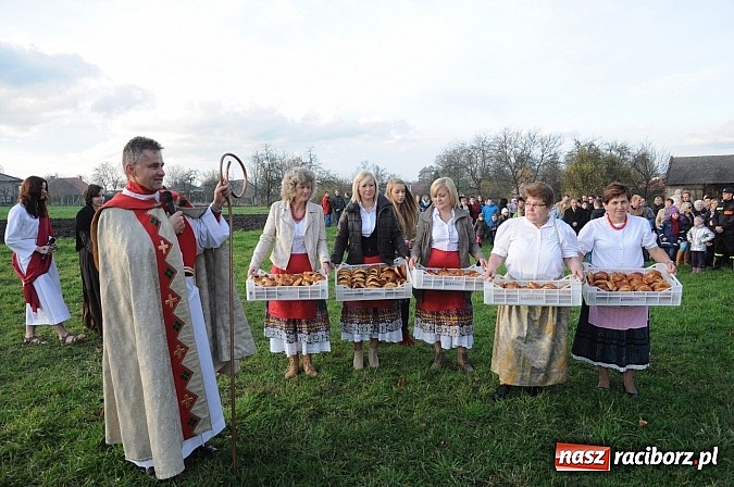 Zdjęcie w galerii na portalu naszraciborz.pl: Już po raz dwunasty św. Marcin zawitał do Samborowic wiadomości z regionu