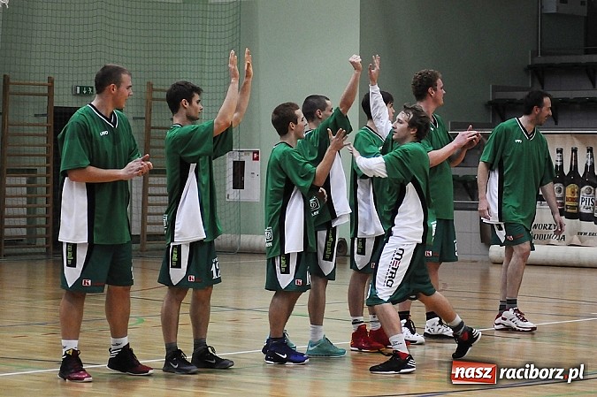 Zdjęcie w galerii na portalu naszraciborz.pl: Derby Raciborza dla Ofensywy wiadomości z regionu