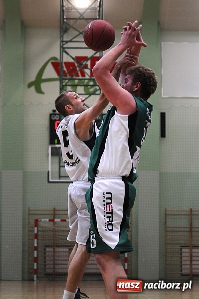 Zdjęcie w galerii na portalu naszraciborz.pl: Derby Raciborza dla Ofensywy wiadomości z regionu