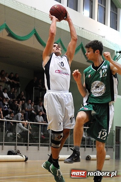 Zdjęcie w galerii na portalu naszraciborz.pl: Derby Raciborza dla Ofensywy wiadomości z regionu