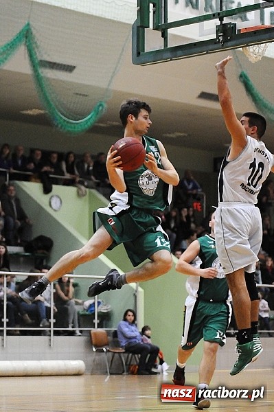 Zdjęcie w galerii na portalu naszraciborz.pl: Derby Raciborza dla Ofensywy wiadomości z regionu