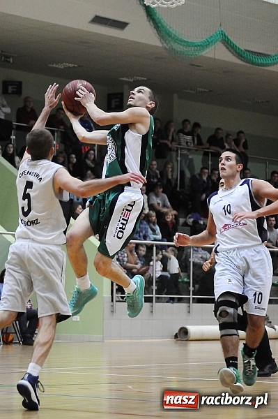 Zdjęcie w galerii na portalu naszraciborz.pl: Derby Raciborza dla Ofensywy wiadomości z regionu