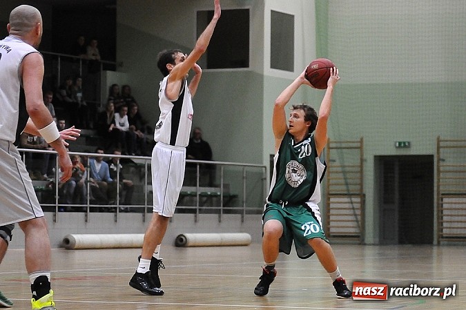 Zdjęcie w galerii na portalu naszraciborz.pl: Derby Raciborza dla Ofensywy wiadomości z regionu