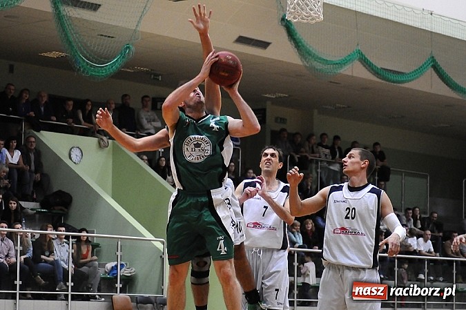 Zdjęcie w galerii na portalu naszraciborz.pl: Derby Raciborza dla Ofensywy wiadomości z regionu