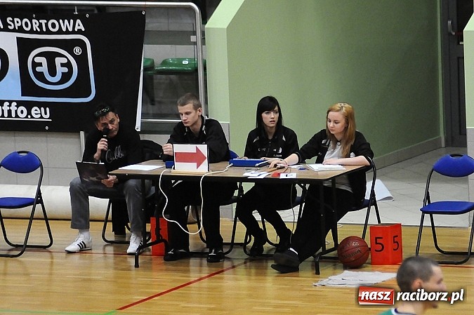 Zdjęcie w galerii na portalu naszraciborz.pl: Derby Raciborza dla Ofensywy wiadomości z regionu