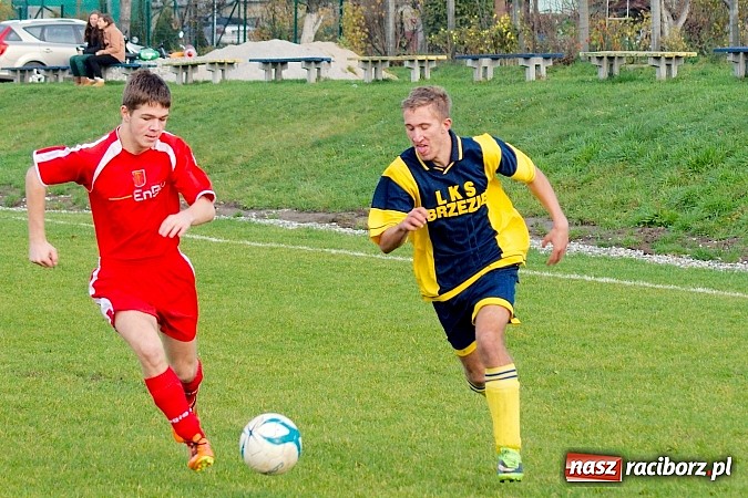 Zdjęcie w galerii na portalu naszraciborz.pl: Bezproblemowa wygrana juniorów Krzanowic wiadomości z regionu