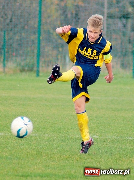 Zdjęcie w galerii na portalu naszraciborz.pl: Bezproblemowa wygrana juniorów Krzanowic wiadomości z regionu