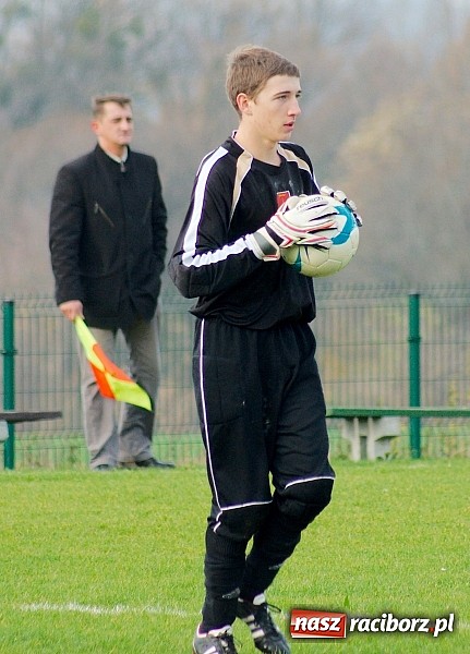 Zdjęcie w galerii na portalu naszraciborz.pl: Bezproblemowa wygrana juniorów Krzanowic wiadomości z regionu