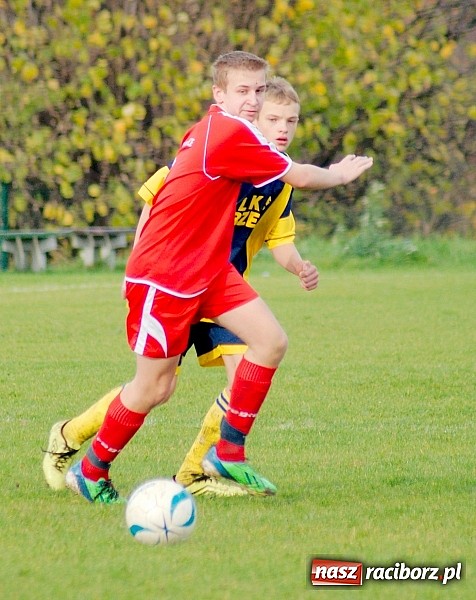 Zdjęcie w galerii na portalu naszraciborz.pl: Bezproblemowa wygrana juniorów Krzanowic wiadomości z regionu