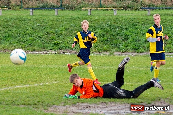 Zdjęcie w galerii na portalu naszraciborz.pl: Bezproblemowa wygrana juniorów Krzanowic wiadomości z regionu