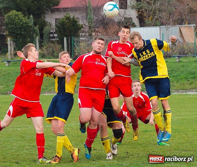 Zdjęcie w galerii na portalu naszraciborz.pl: Bezproblemowa wygrana juniorów Krzanowic wiadomości z regionu