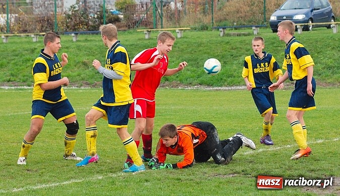 Zdjęcie w galerii na portalu naszraciborz.pl: Bezproblemowa wygrana juniorów Krzanowic wiadomości z regionu