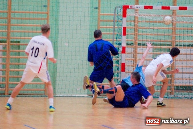 Zdjęcie w galerii na portalu naszraciborz.pl: Grad goli w inauguracji II ligi Eco-Bud HLPN wiadomości z regionu