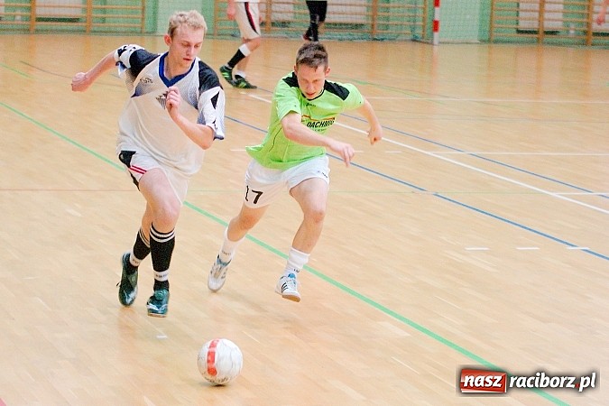 Zdjęcie w galerii na portalu naszraciborz.pl: Grad goli w inauguracji II ligi Eco-Bud HLPN wiadomości z regionu