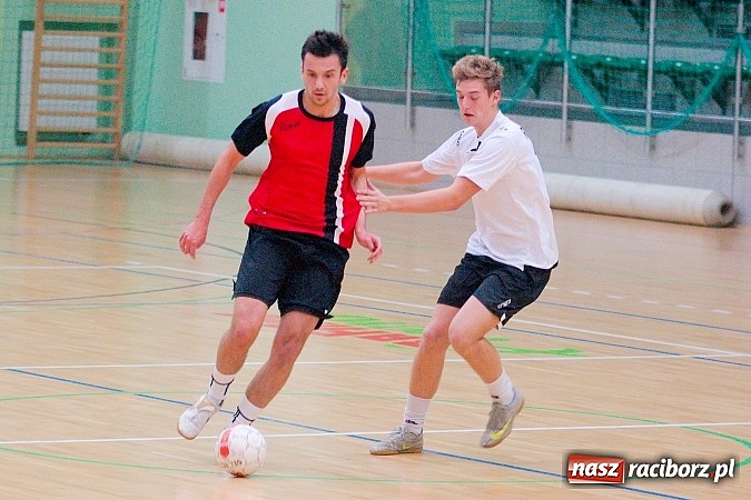 Zdjęcie w galerii na portalu naszraciborz.pl: Grad goli w inauguracji II ligi Eco-Bud HLPN wiadomości z regionu