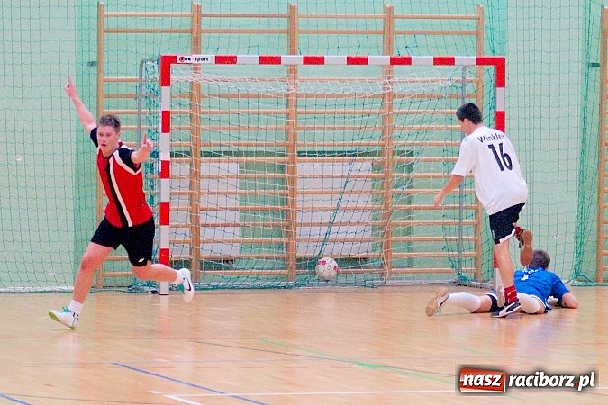 Zdjęcie w galerii na portalu naszraciborz.pl: Grad goli w inauguracji II ligi Eco-Bud HLPN wiadomości z regionu