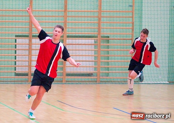 Zdjęcie w galerii na portalu naszraciborz.pl: Grad goli w inauguracji II ligi Eco-Bud HLPN wiadomości z regionu