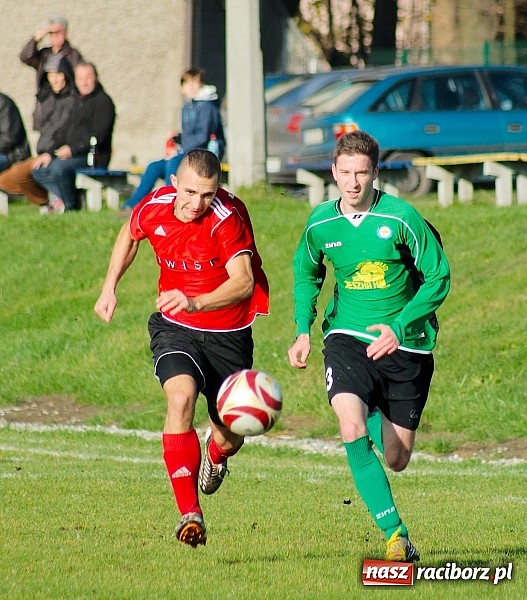 Zdjęcie w galerii na portalu naszraciborz.pl: Brzezie na kolanach. Mury Zameczku Czernica nie do sforsowania wiadomości z regionu