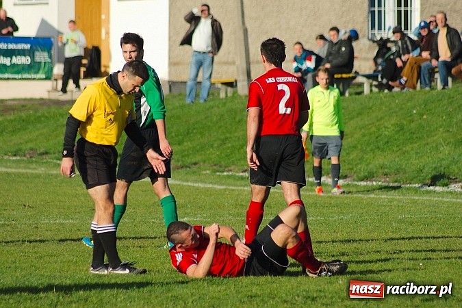 Zdjęcie w galerii na portalu naszraciborz.pl: Brzezie na kolanach. Mury Zameczku Czernica nie do sforsowania wiadomości z regionu
