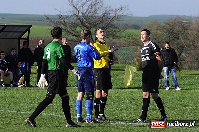 Zdjęcie w galerii na portalu naszraciborz.pl: Borucin zwycięża w hicie A klasy wiadomości z regionu