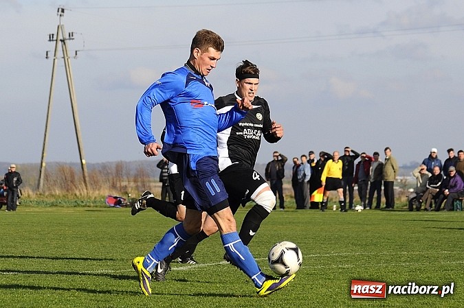 Zdjęcie w galerii na portalu naszraciborz.pl: Borucin zwycięża w hicie A klasy wiadomości z regionu