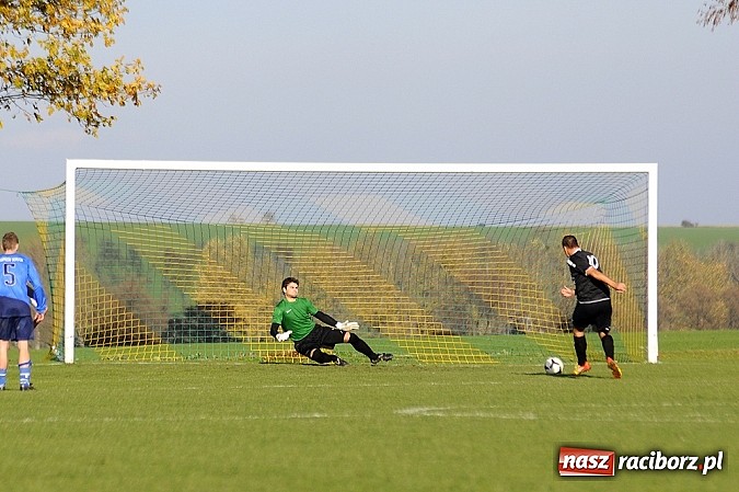 Zdjęcie w galerii na portalu naszraciborz.pl: Borucin zwycięża w hicie A klasy wiadomości z regionu