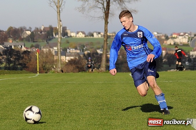 Zdjęcie w galerii na portalu naszraciborz.pl: Borucin zwycięża w hicie A klasy wiadomości z regionu