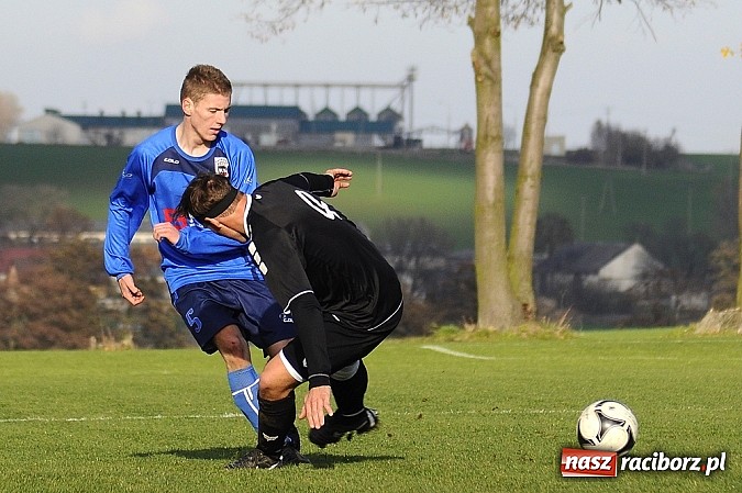 Zdjęcie w galerii na portalu naszraciborz.pl: Borucin zwycięża w hicie A klasy wiadomości z regionu