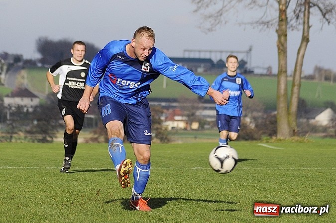 Zdjęcie w galerii na portalu naszraciborz.pl: Borucin zwycięża w hicie A klasy wiadomości z regionu