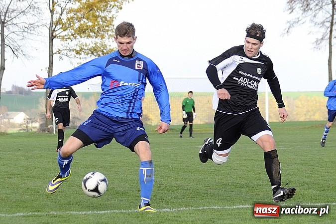 Zdjęcie w galerii na portalu naszraciborz.pl: Borucin zwycięża w hicie A klasy wiadomości z regionu