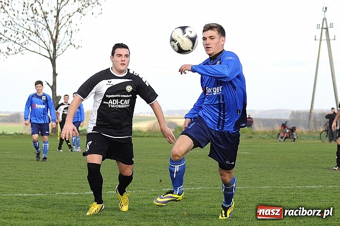 Zdjęcie w galerii na portalu naszraciborz.pl: Borucin zwycięża w hicie A klasy wiadomości z regionu