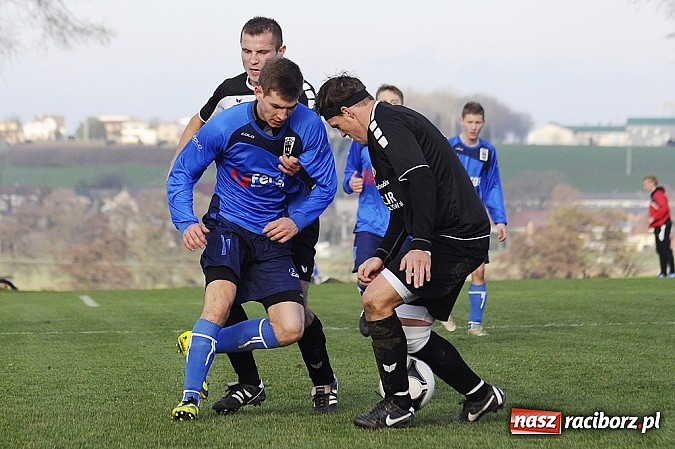 Zdjęcie w galerii na portalu naszraciborz.pl: Borucin zwycięża w hicie A klasy wiadomości z regionu