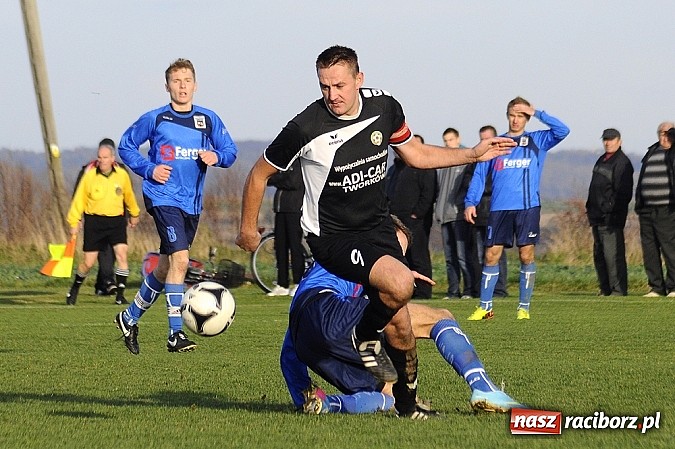 Zdjęcie w galerii na portalu naszraciborz.pl: Borucin zwycięża w hicie A klasy wiadomości z regionu