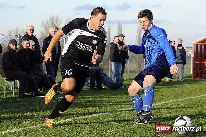 Zdjęcie w galerii na portalu naszraciborz.pl: Borucin zwycięża w hicie A klasy wiadomości z regionu