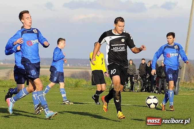 Zdjęcie w galerii na portalu naszraciborz.pl: Borucin zwycięża w hicie A klasy wiadomości z regionu