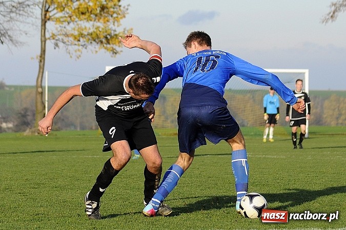 Zdjęcie w galerii na portalu naszraciborz.pl: Borucin zwycięża w hicie A klasy wiadomości z regionu