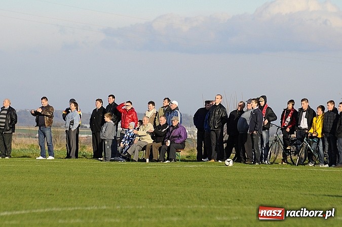 Zdjęcie w galerii na portalu naszraciborz.pl: Borucin zwycięża w hicie A klasy wiadomości z regionu