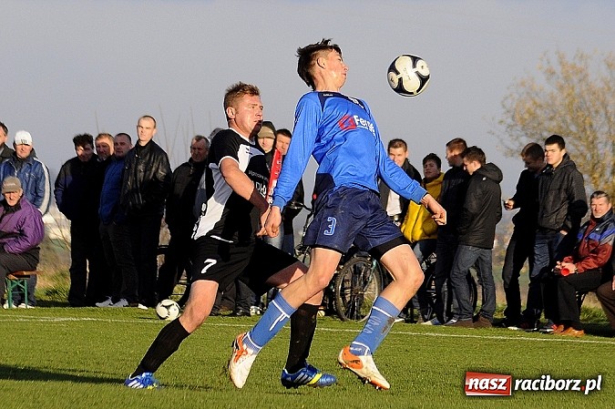 Zdjęcie w galerii na portalu naszraciborz.pl: Borucin zwycięża w hicie A klasy wiadomości z regionu