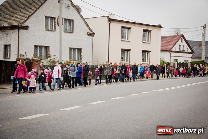 Zdjęcie w galerii na portalu naszraciborz.pl: Przemarsz na św. Marcina w Studziennej wiadomości z regionu