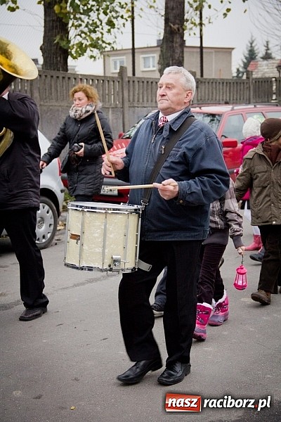 Zdjęcie w galerii na portalu naszraciborz.pl: Przemarsz na św. Marcina w Studziennej wiadomości z regionu