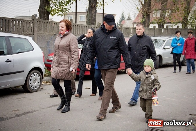 Zdjęcie w galerii na portalu naszraciborz.pl: Przemarsz na św. Marcina w Studziennej wiadomości z regionu
